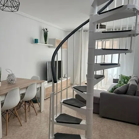 Atico Duplex Con Vista Mar Y Terraza Privada A 200m De La Playa Hasta 6 Personas Apartment *